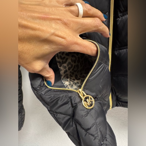 MK Michael Kors Black Packable Down Fill Hooded Jacket Womans M - Picture 7 of 12